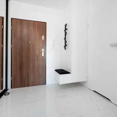Wroblewskiego Apt - Balcony, Parking, Workspace - By Rentujemy Apartment